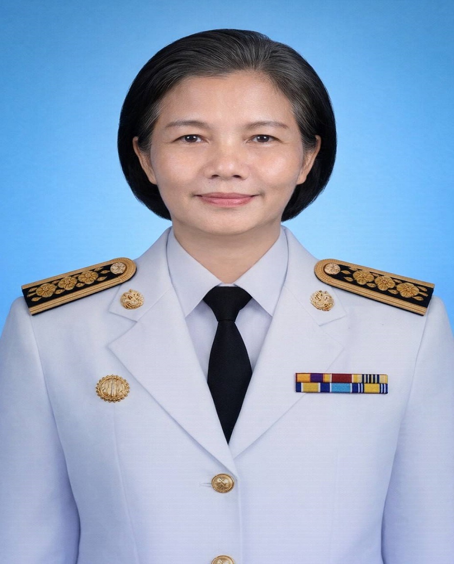 นางสาวประกายเพชร พุ่มจันทร์